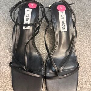 Steve Madden Black Strappy Square-Toe Ankle Tie Sandals